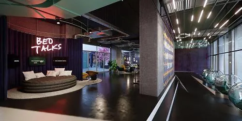 The Social Hub Otel 4*