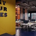The Social Hub 4*