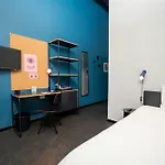 The Social Hub 4*