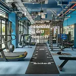 The Social Hub 4*