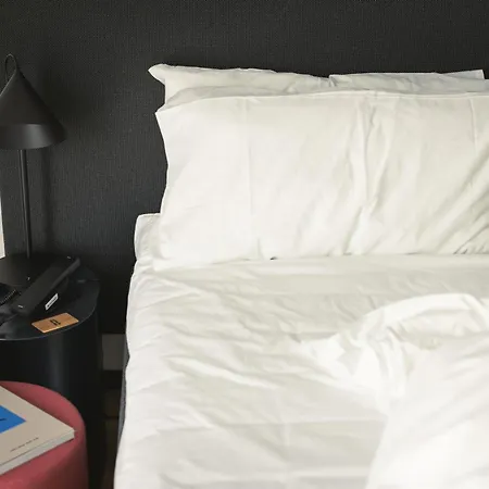 Hotel The Social Hub 4*