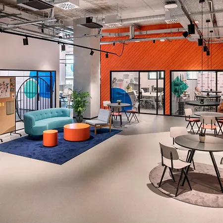 Hotel The Social Hub 4*
