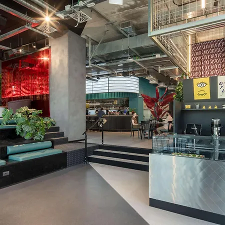 Hotel The Social Hub 4*