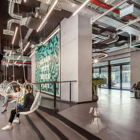 Hotel The Social Hub 4*