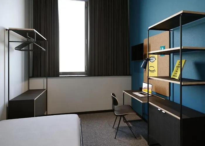 Hotel The Social Hub 4*